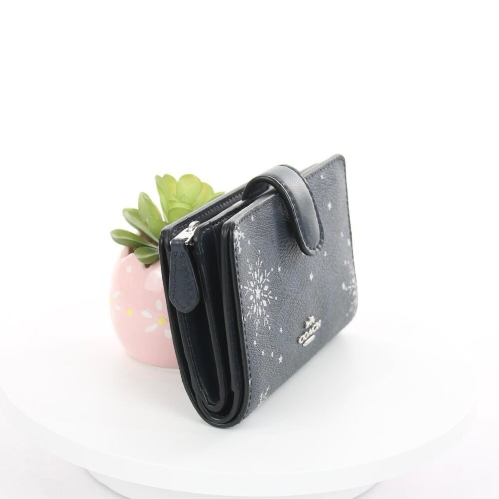 Coach Signature Navy Blue Snowflake Pattern Corner Zip Wallet C1927 - Picture 5 of 9